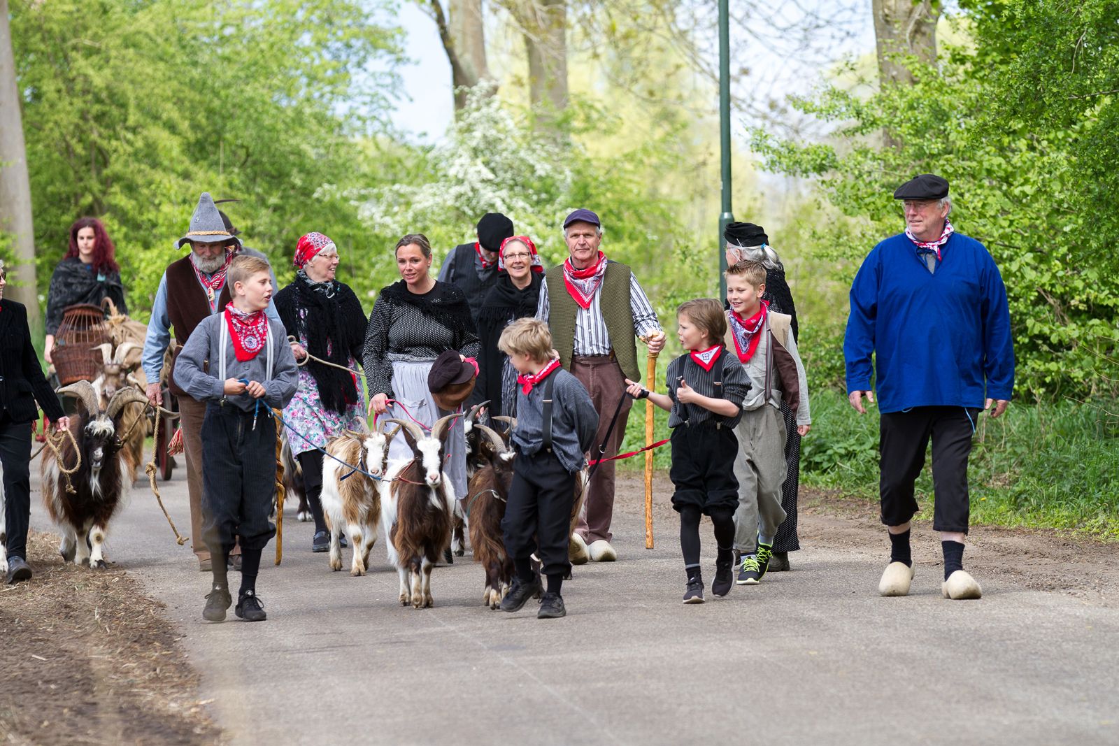 Nostalgic procession: from the Ridderplein to the Boerenbondsmuseum Gemert