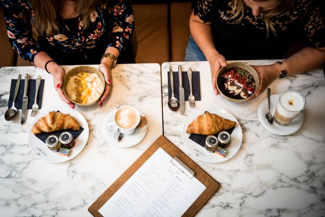 Fitz Roy Hotel Maastricht ontbijt op tafel twee personen