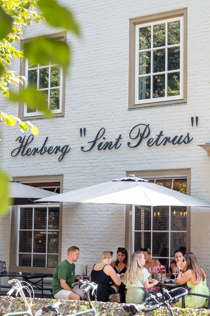 Terras Herberg Sint Petrus in Hilvarenbeek