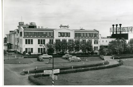 Oude zwart/wit foto van kantoor van Nutricia aan de Stationsstraat 186 Zoetermeer