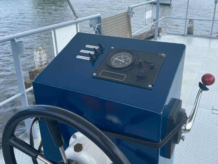 De stuurhut van de pont