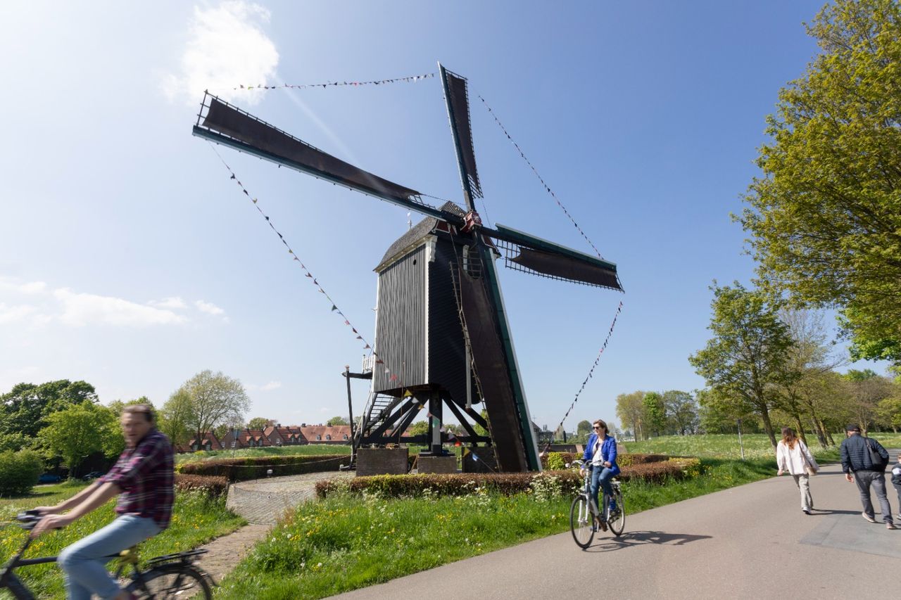 Molen 3 in Heusden vesting in feesttooi