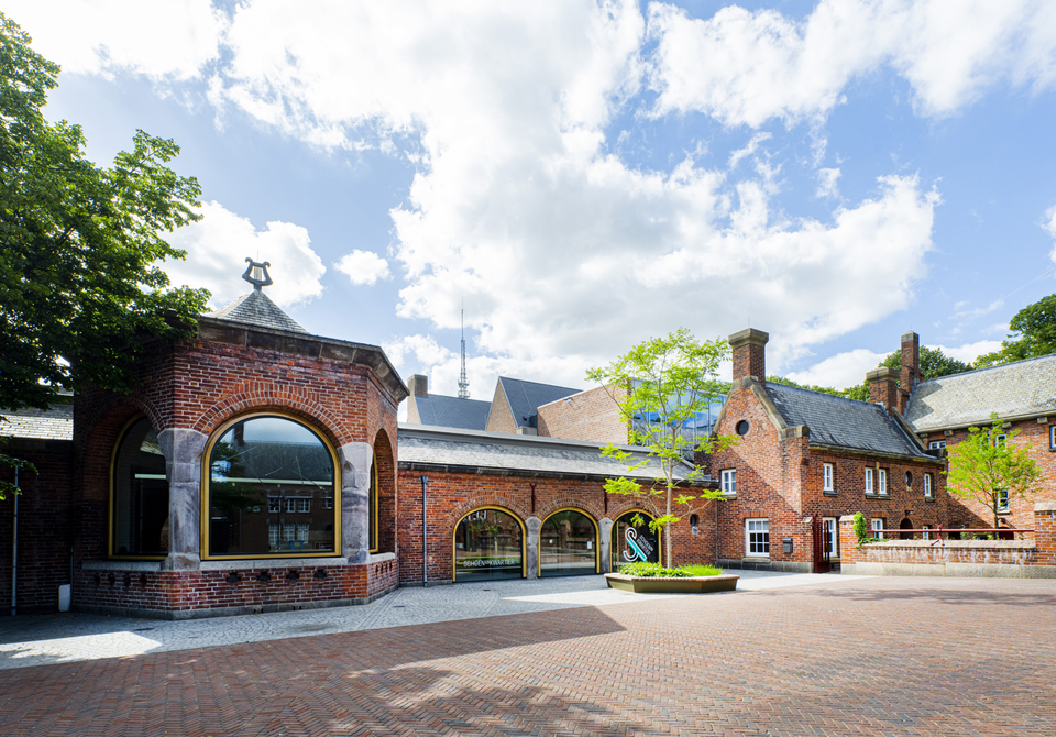 Museum Schoenenkwartier, außerhalb des Gebäudes in Waalwijk
