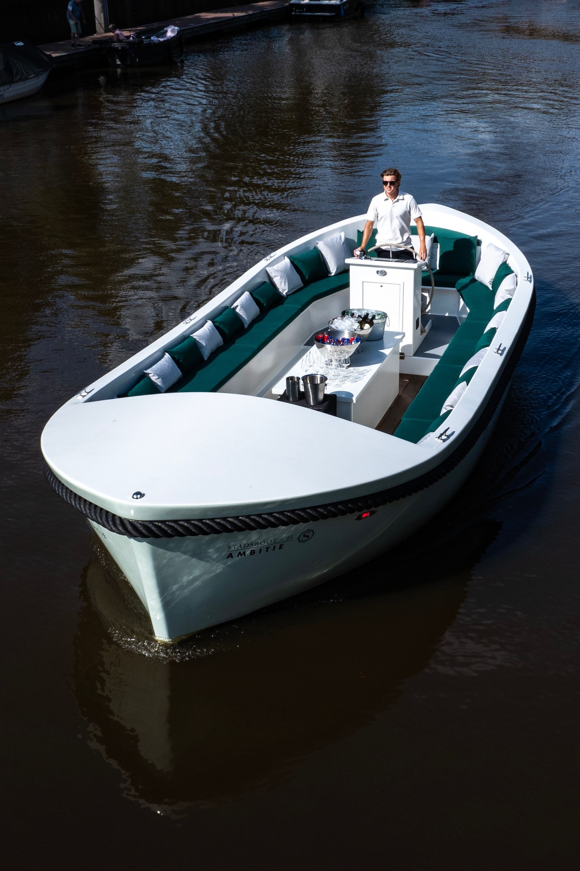 Bootje varen in Breda met schipper