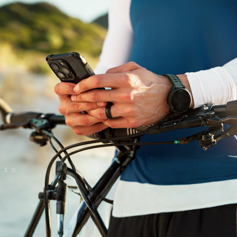 Persoon met mobiele telefoon