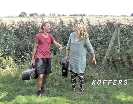 Koffers speelt covers bij Havenbrouwerij Het Brouwdok