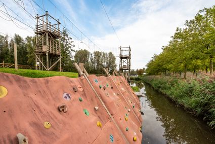 Adventure Valley - buitenklimpark met torens
