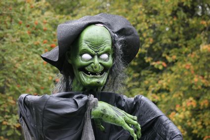 Lecture: Witches and Witch Stories