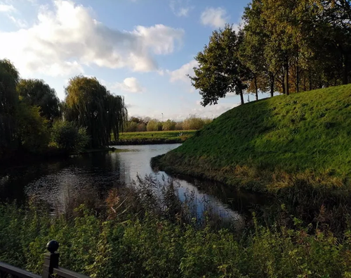 Wandelroute langs water en vestingwerken in Geertruidenberg