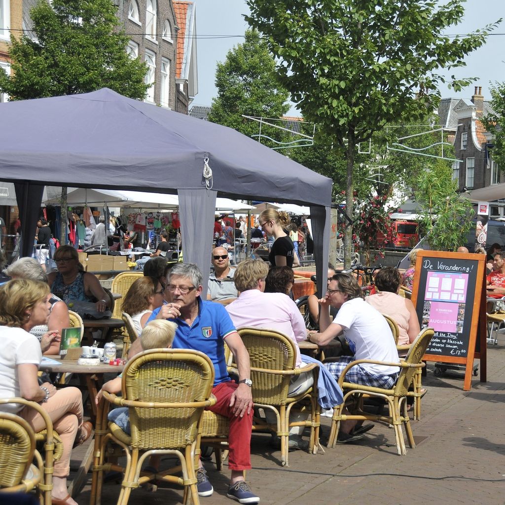 Winkelen in Sneek in de zomer