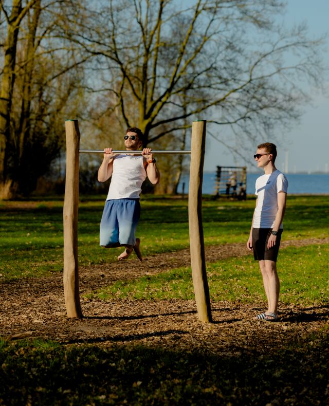 twee mannen aan het sporten
