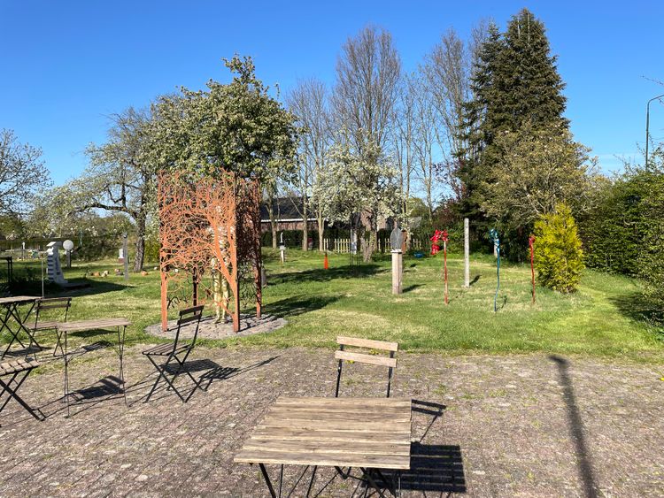 Kunstweibudel