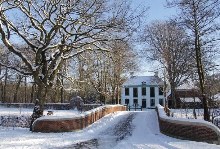Kippenburg in de sneeuw