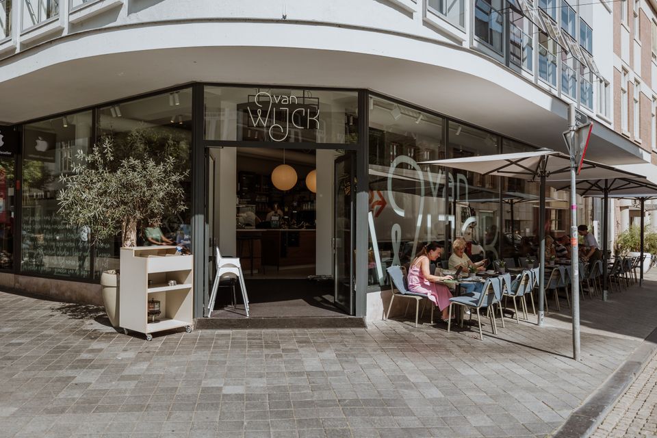 Van Wijck Maastricht voorkant terras deur