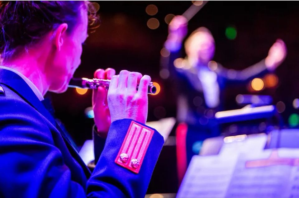 iemand die fluit speelt