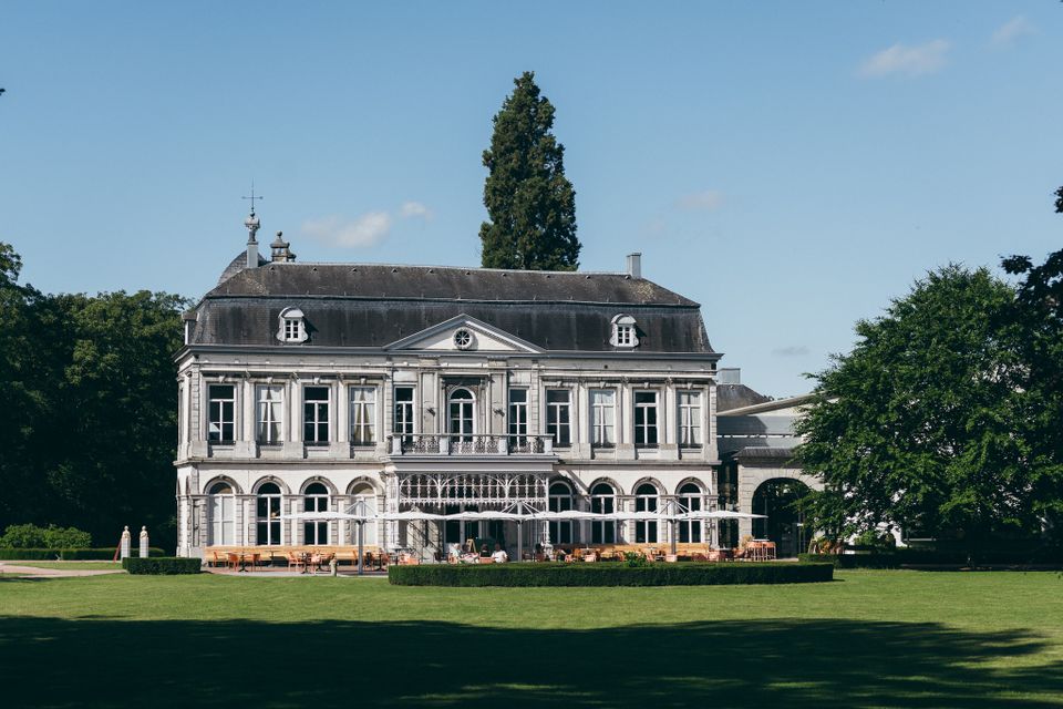 Buitenplaats Vaeshartelt gebouw met terras