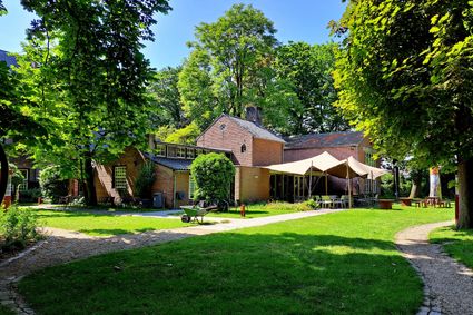 De Wieger met atelier en tuin