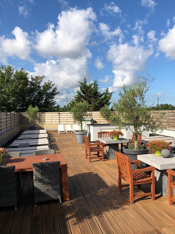 Terras bij Wellness Warmond