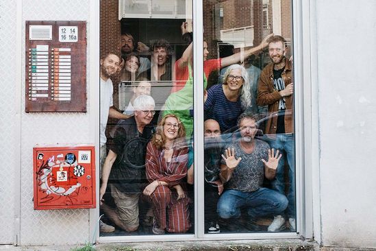 Opening galerie De Onderstroom – de kleinste galerie van Nederland