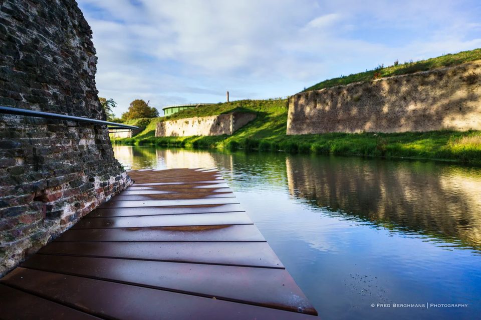 Frontenpark fortress walls water