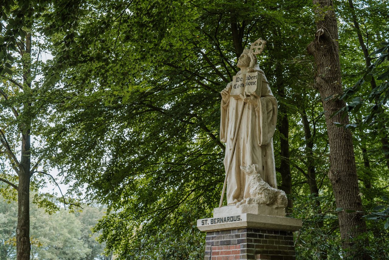 Standbeeld Heilige St. Bernardus