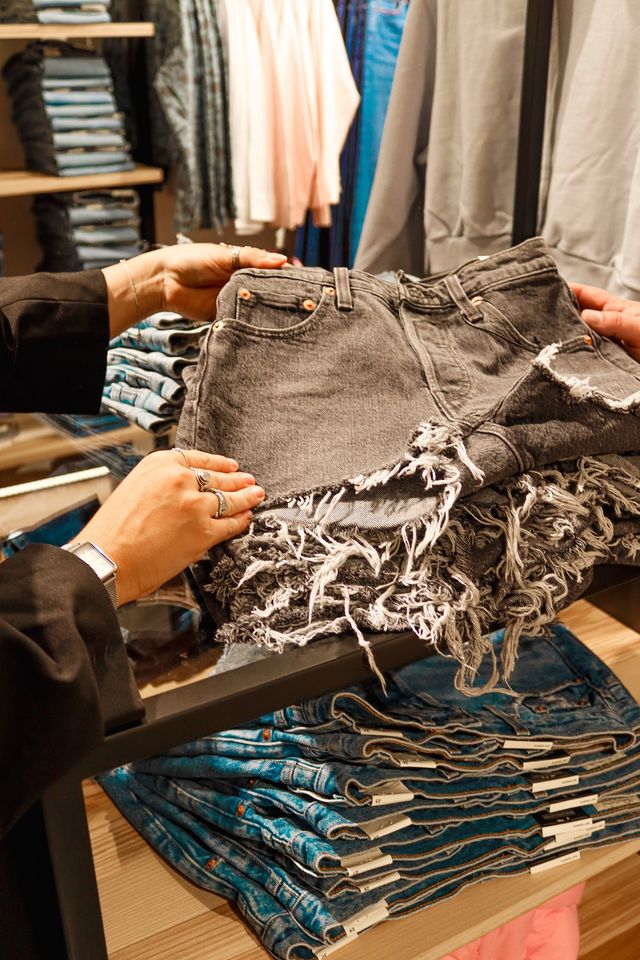 Levi's