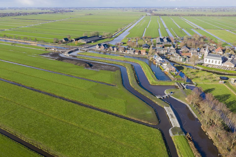Luchtfoto van Polsbroek en omliggende waterwerken