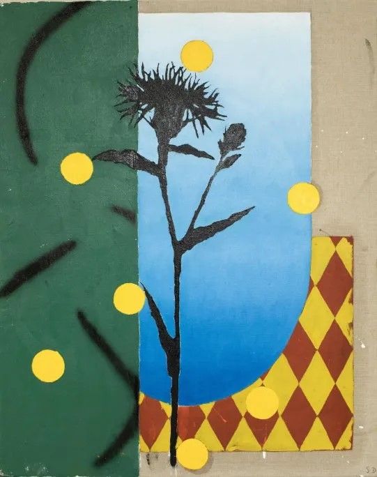 Doorkijk met op de voorgrond een anjer in zwarte tinten en daaromheen groene en blauwe vlakken, gele bollen en een geel/bruin ruitpatroon.
