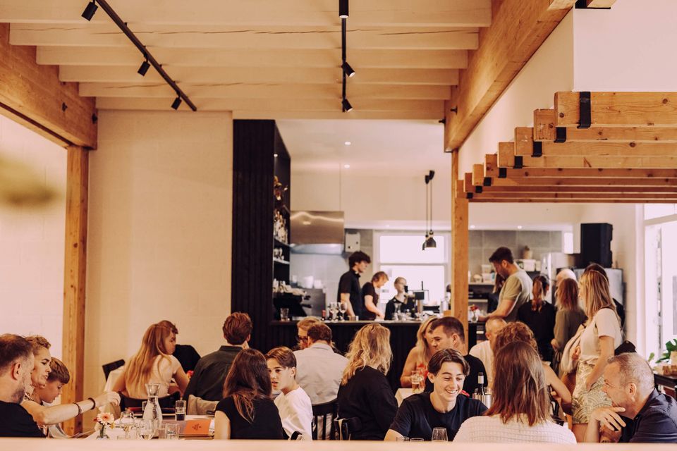 Restaurant met mensen