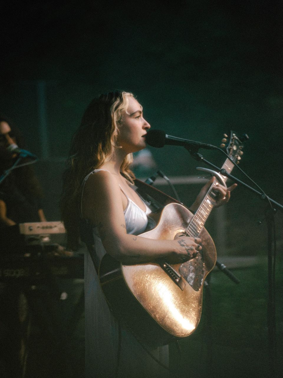 Néomi gitaar