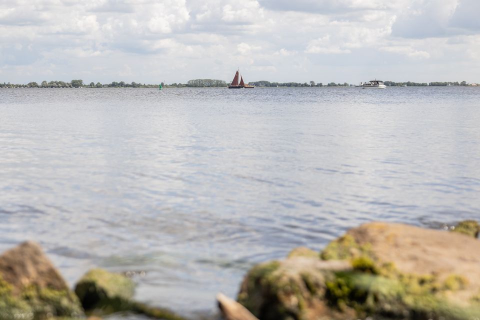 Zeilboot op het Sneekermeer