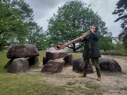 Dag van het Hunebed – Interactieve Klankreis met Didgeridoo