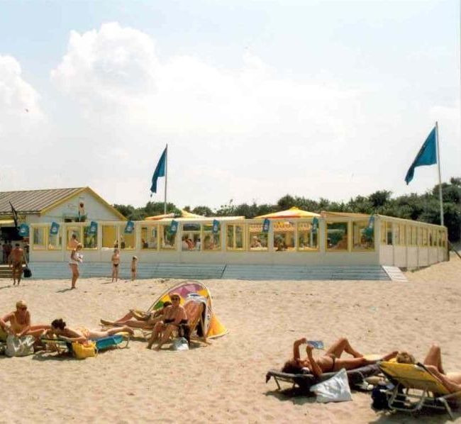 Strandpaviljoen De Banjaard, Netherlands, Kamperland beach bar with view at the sea