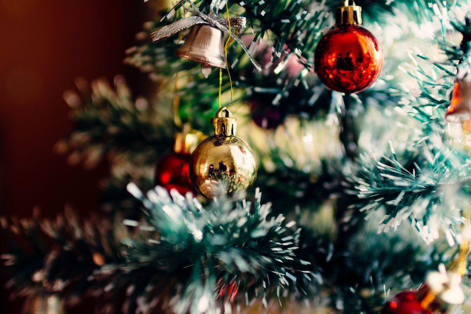 Kerstboom met versiering