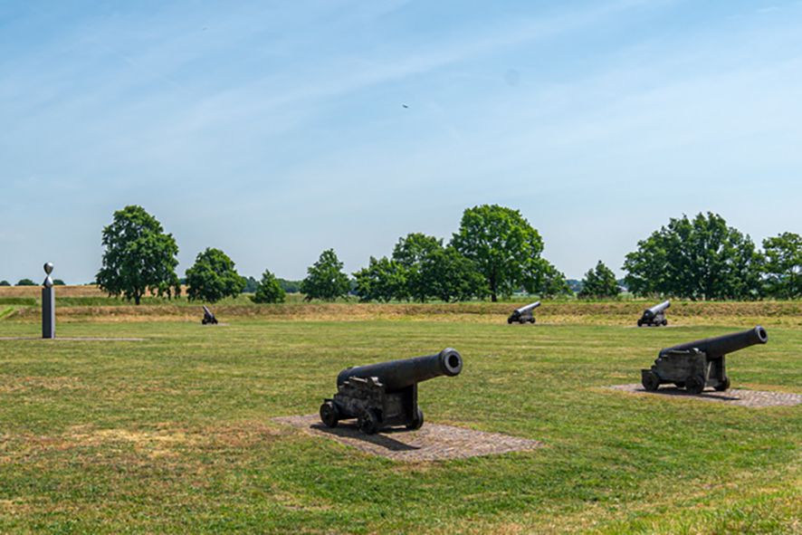 Kanonnen op bolwerk