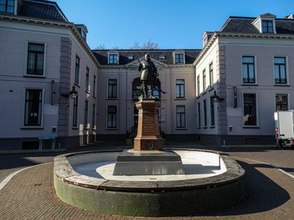 Stadhouderlijk hof
