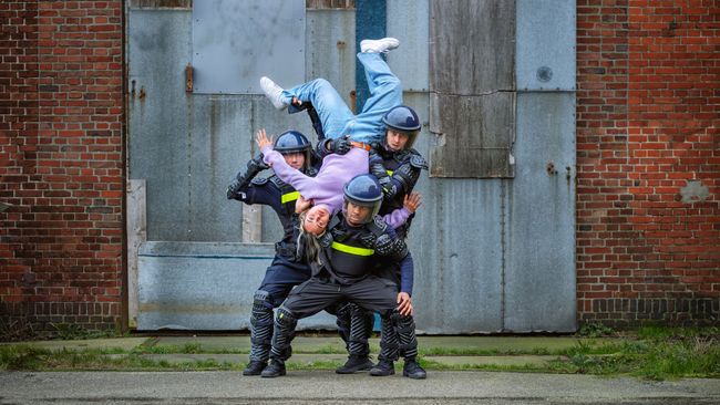 Wabi Sabi Theater: CONTRA (12+)