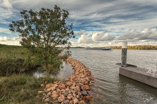 Vanuit Heinenoord de Hoeksche Waard door