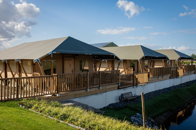 Glamping de Rode Vos - tent buitenzijde