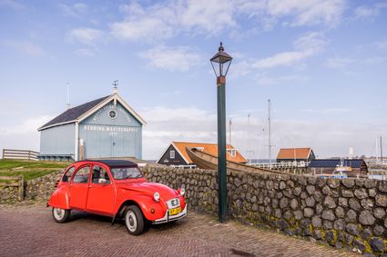 Simmermoarn Eend rijdt de autoroute waterwerken