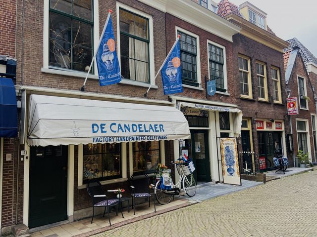 De winkel van De Candelaer gelegen in het centrum van Delft