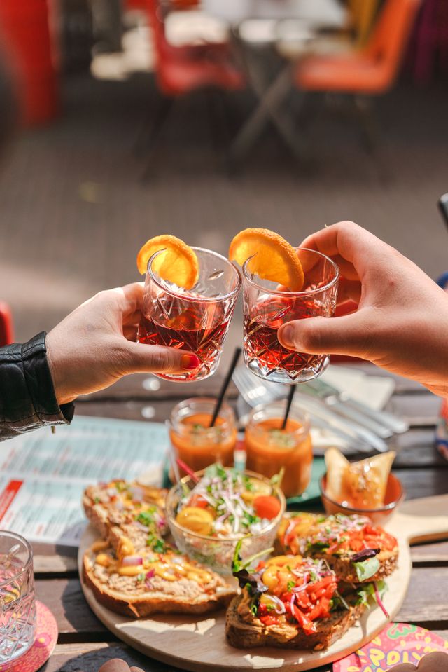 Borrel De Winkel Borrel en Eetbar