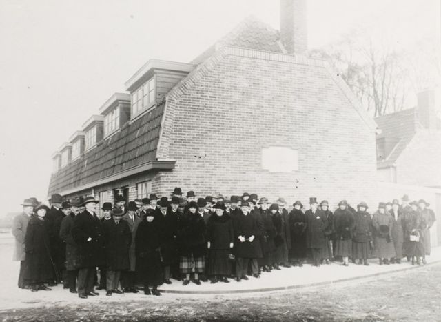 Officiële opening Huisvrouwenstraat 1925