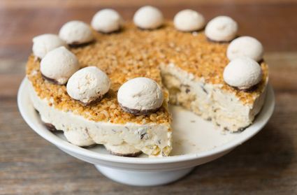 Nougatine ijstaart