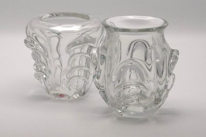 Foto met glaskunst uit de tentoonstelling Fantaisies Artistiques