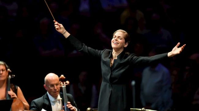 Karina Canellakis dirigeert Mahler 3