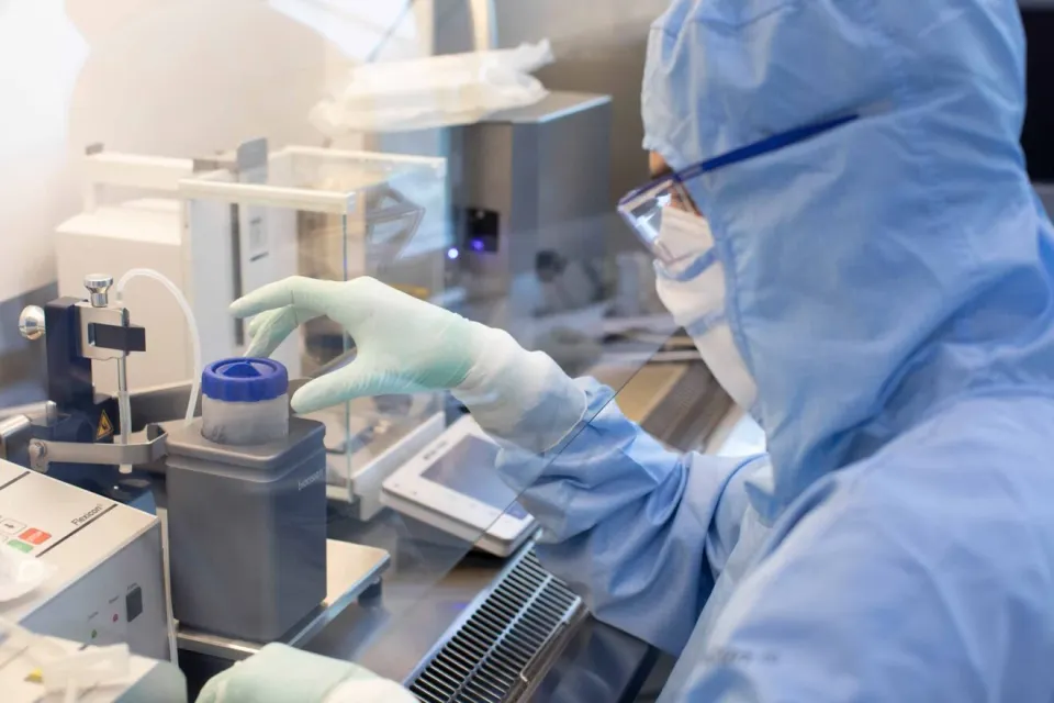 Biochemical research at Lonza