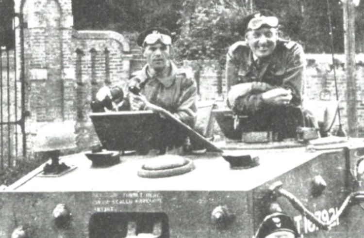 Stanislaw Maczek (rechts) tijdens zijn opmars door Frankrijk in 1944