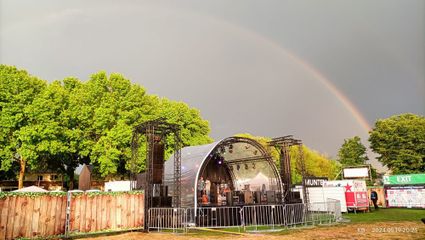 Podium Ameezing Vught op het Lidwinaveld in Vught