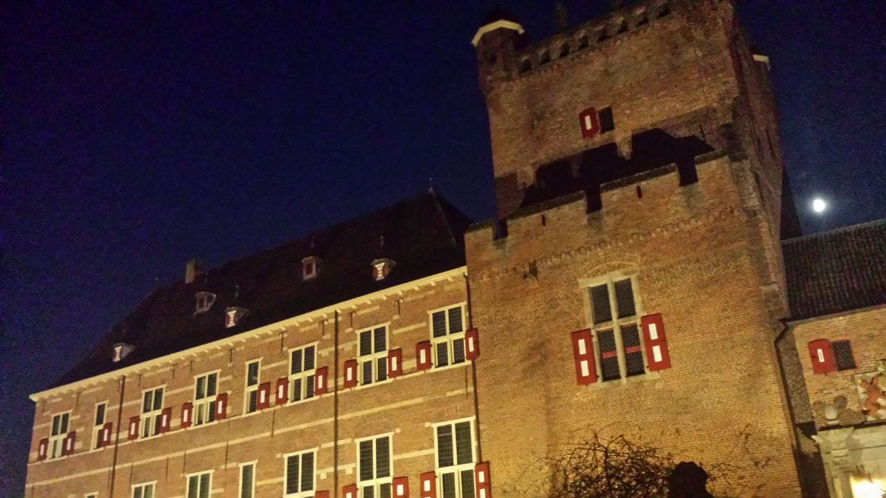Schloss Huis Bergh - Abends